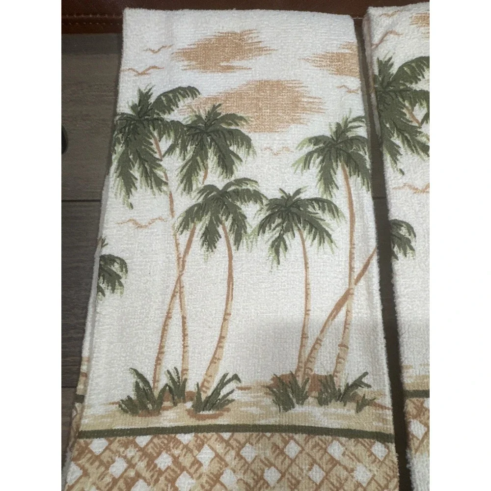 KitchenWorks B&D Palm Tree Tropical Cotton Kitchen Towels Set of 2 Cream Green